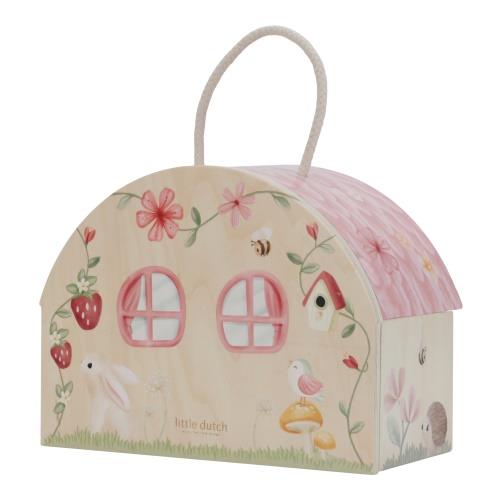 Enfants jouant avec les fées Fairy Garden