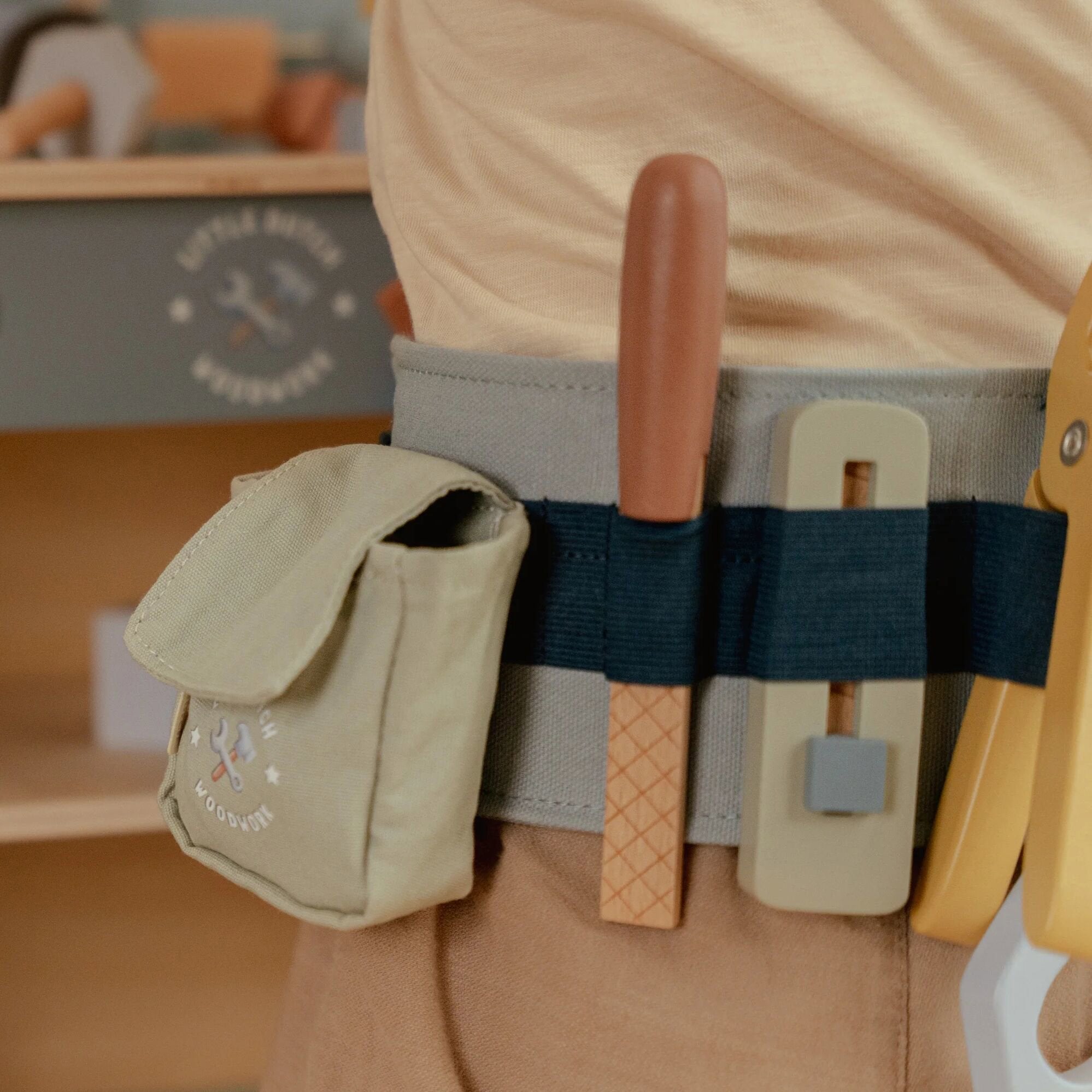 Ceinture à outils en bois Little Dutch vue de dos