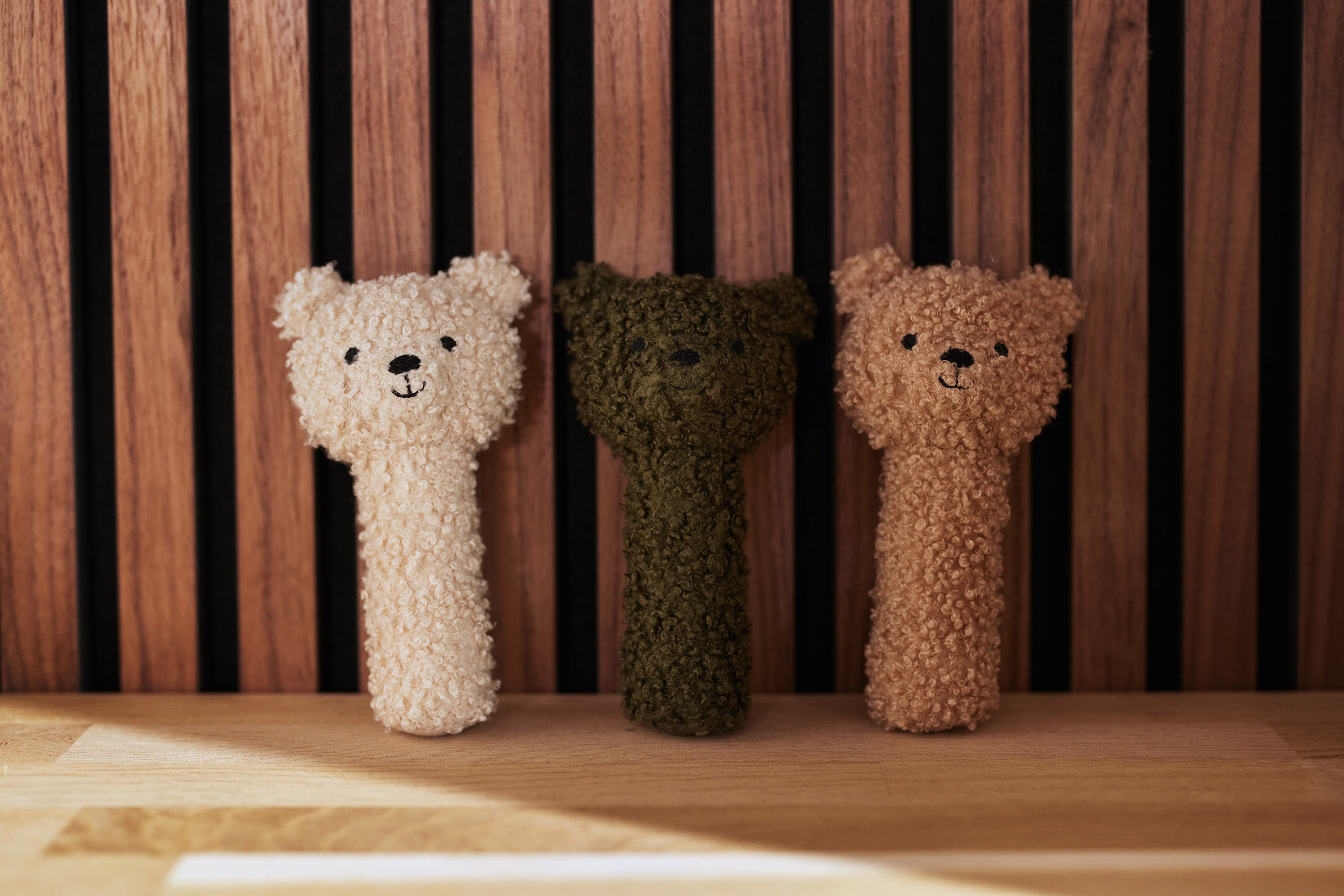 Hochet Teddy Bear naturel Jollein en situation