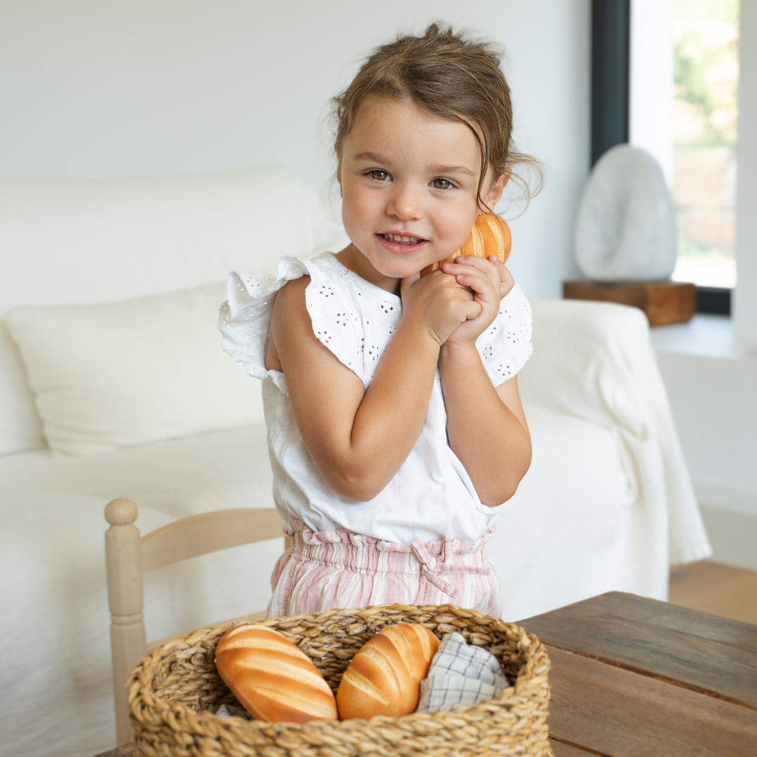 Susi la Baguette Lolaletost présentée avec la collection Bakery