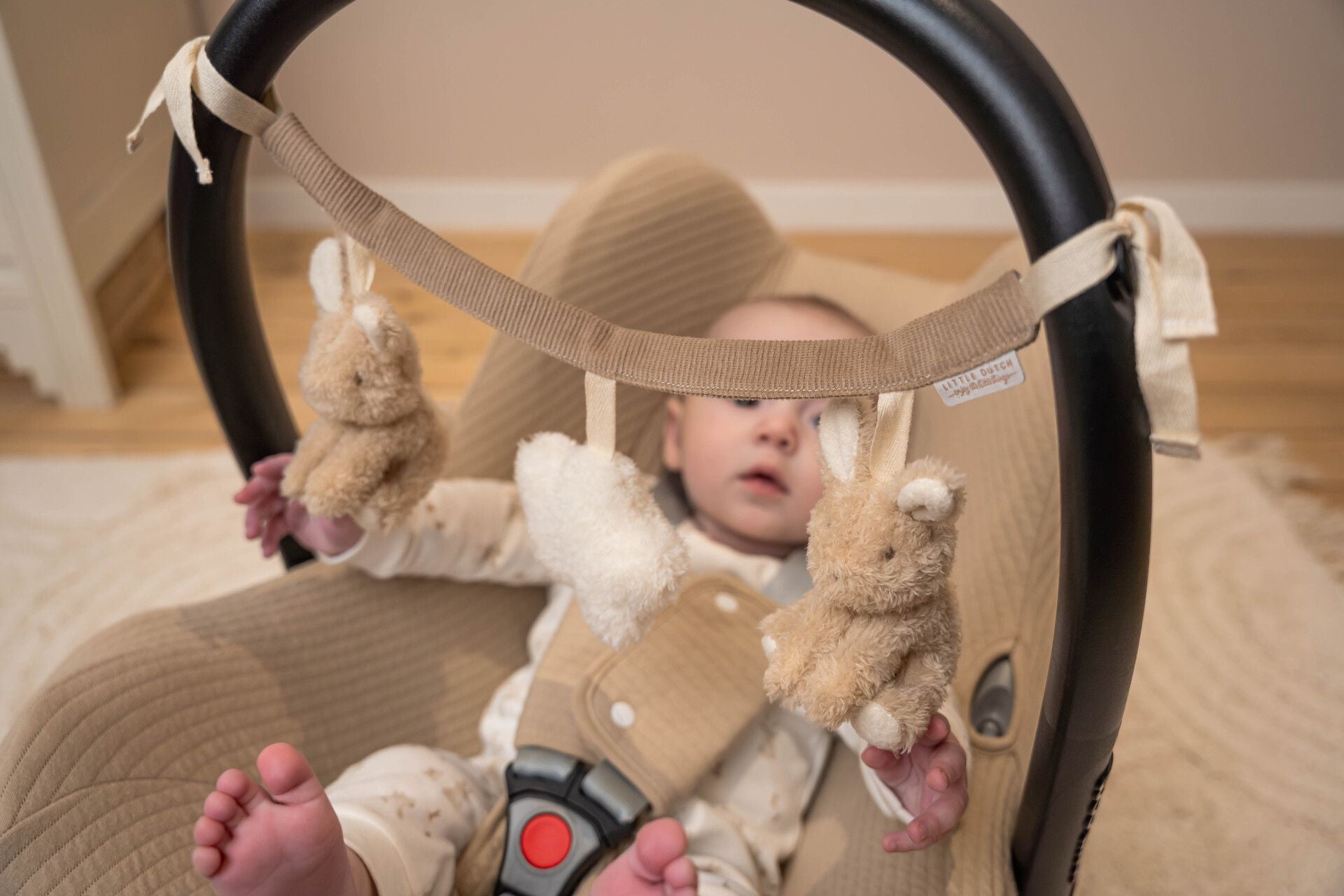Chaîne d'activités pour poussette Baby Bunny