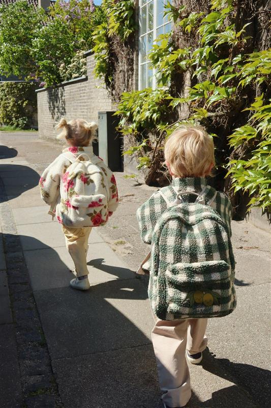 Sac à dos Jody Teddy porté par un enfant