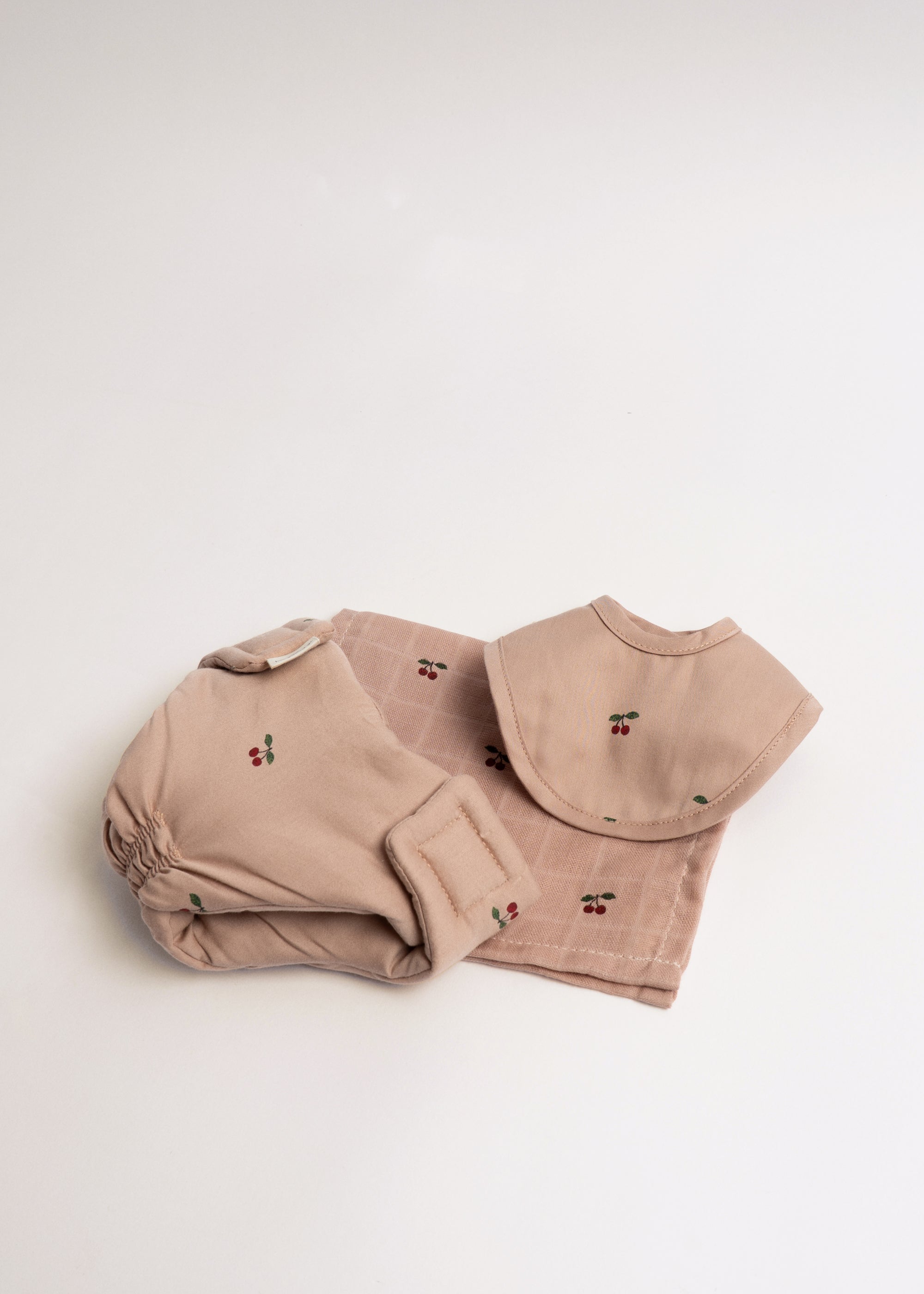 Couche à velcro pour poupée Cherry Blush