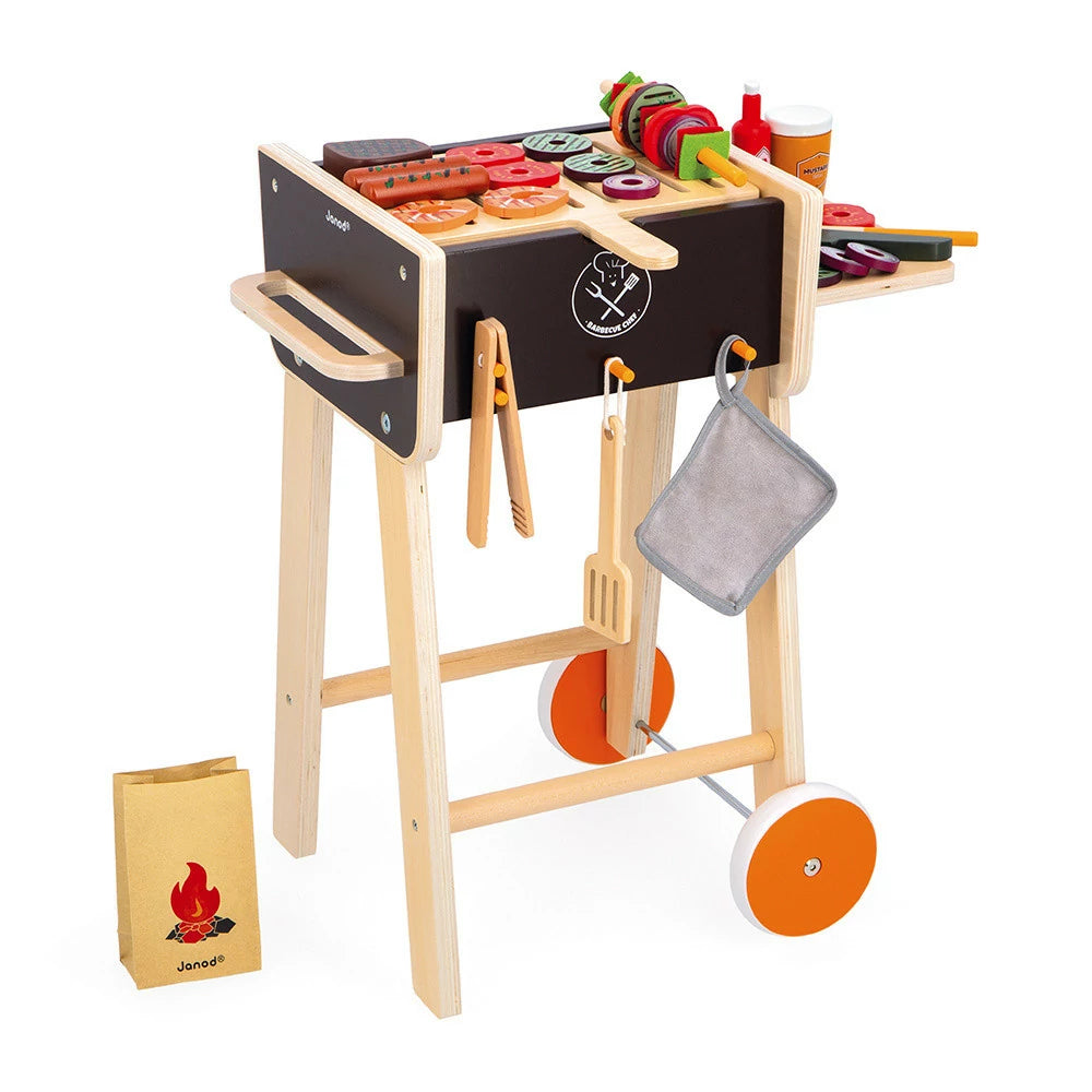 Barbecue en bois Janod avec 57 accessoires pour enfant dès 3 ans