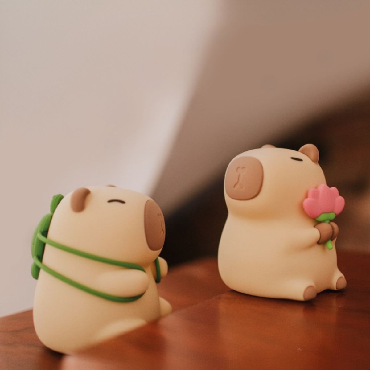 Veilleuse capybara Mary's allumée en lumière blanc chaud