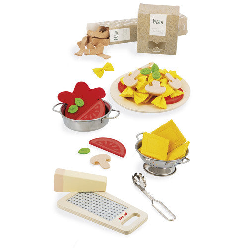 Enfant jouant avec le set Pasta Mix Janod