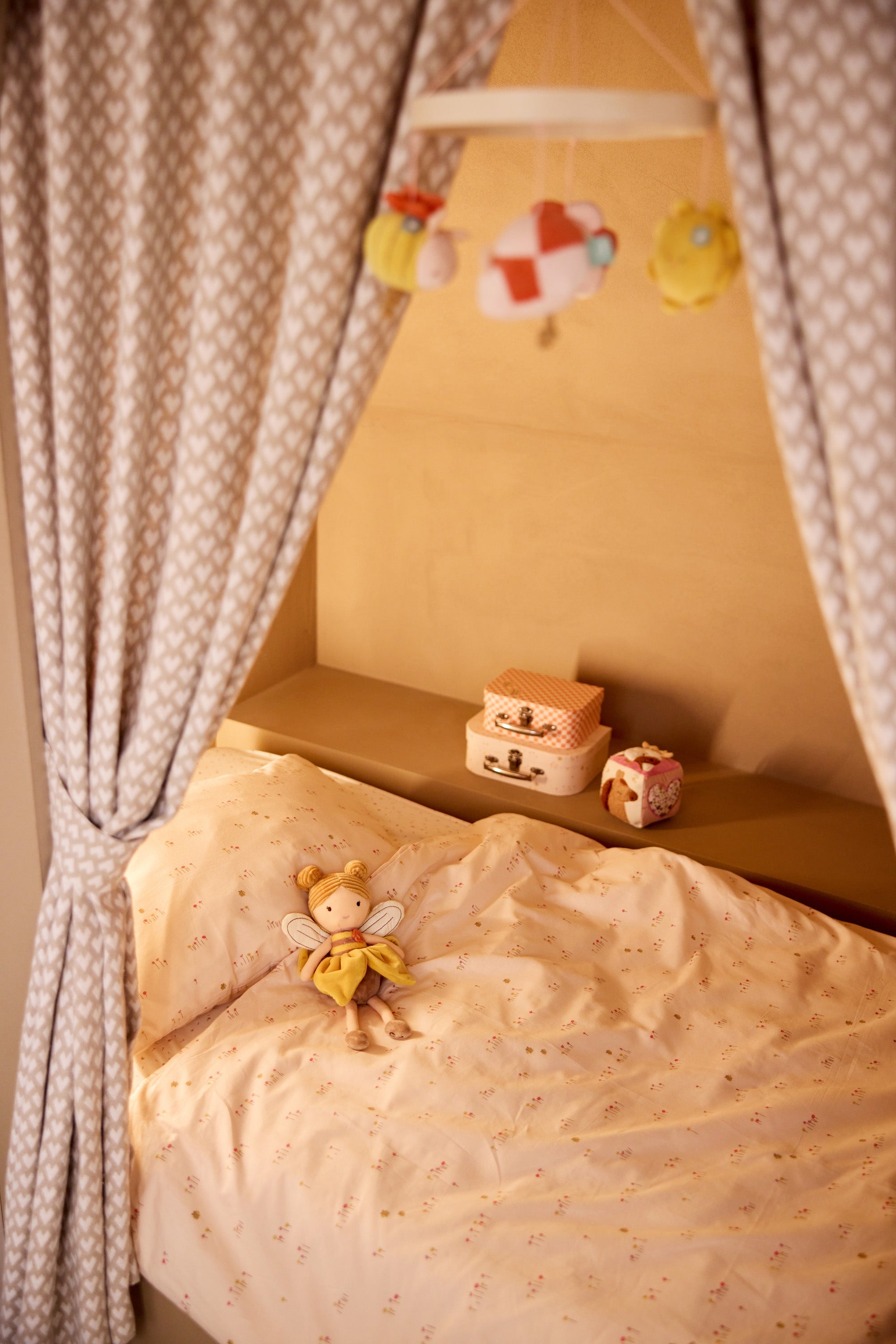 Valisettes Pretty Picnic Jollein enfant qui joue