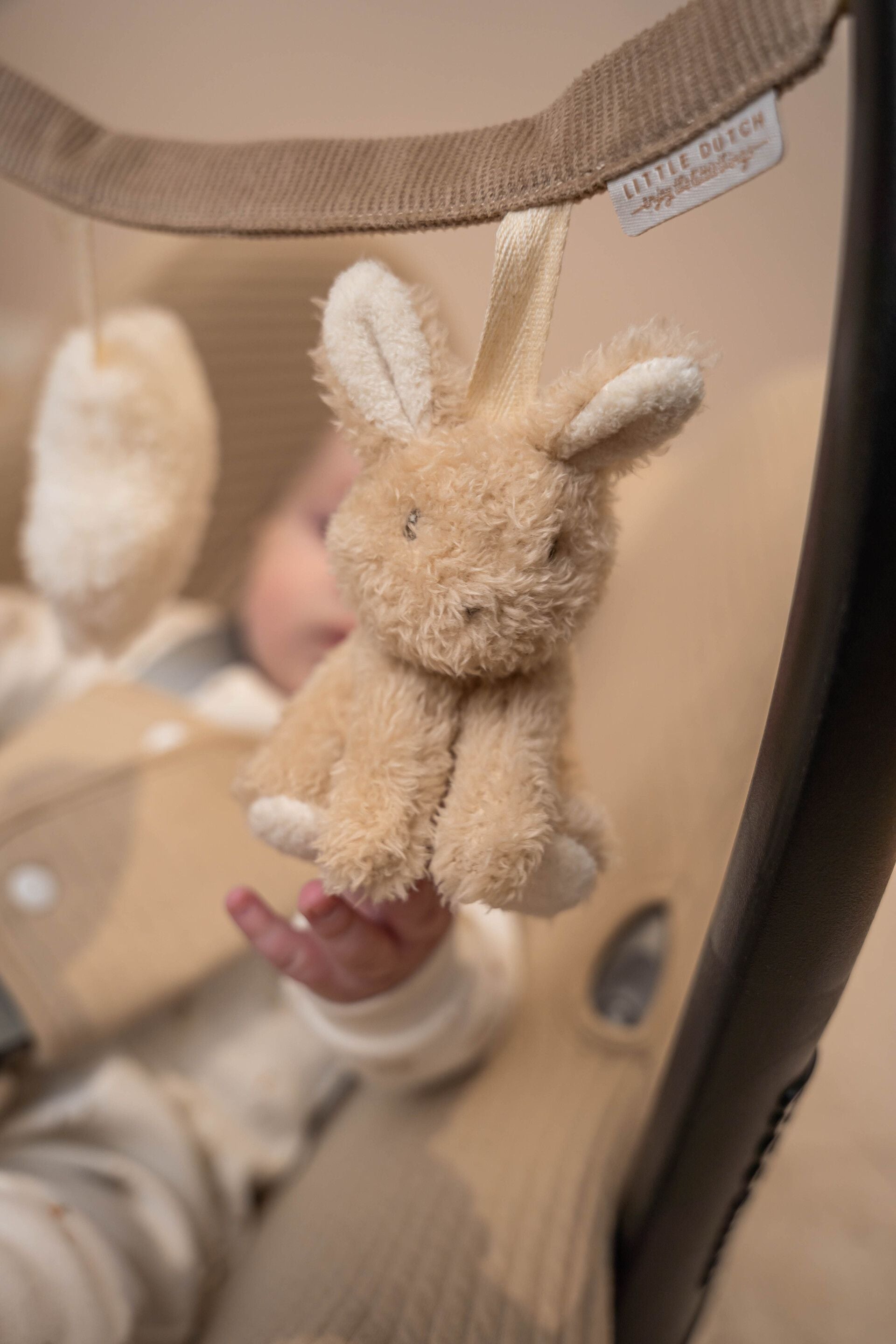 Chaîne d'activités pour poussette Baby Bunny