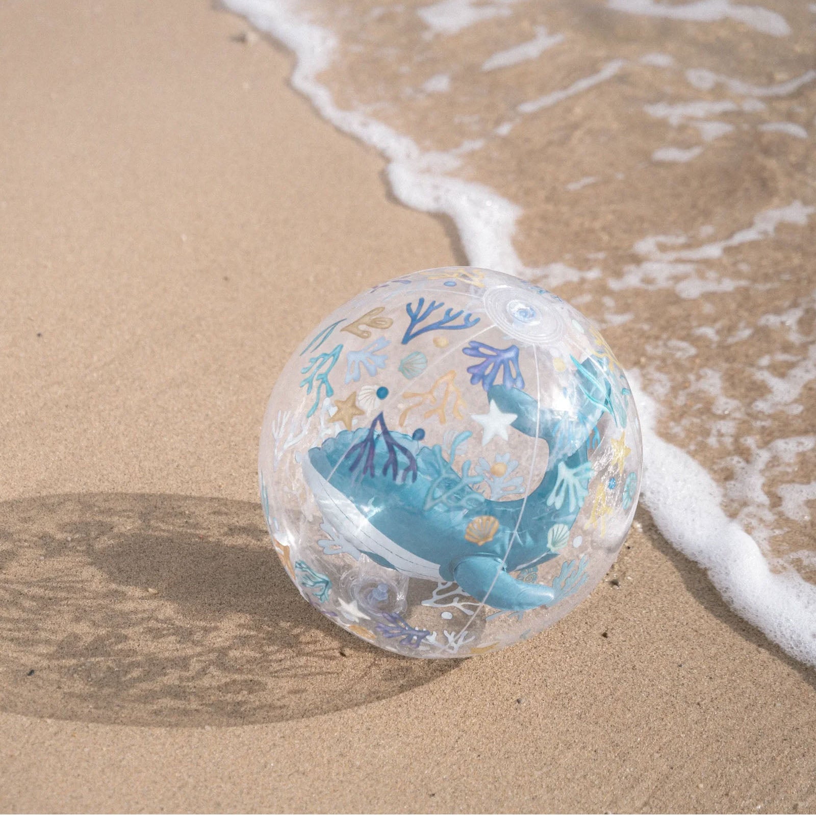 Ballon de plage Ocean World Little Dutch en situation