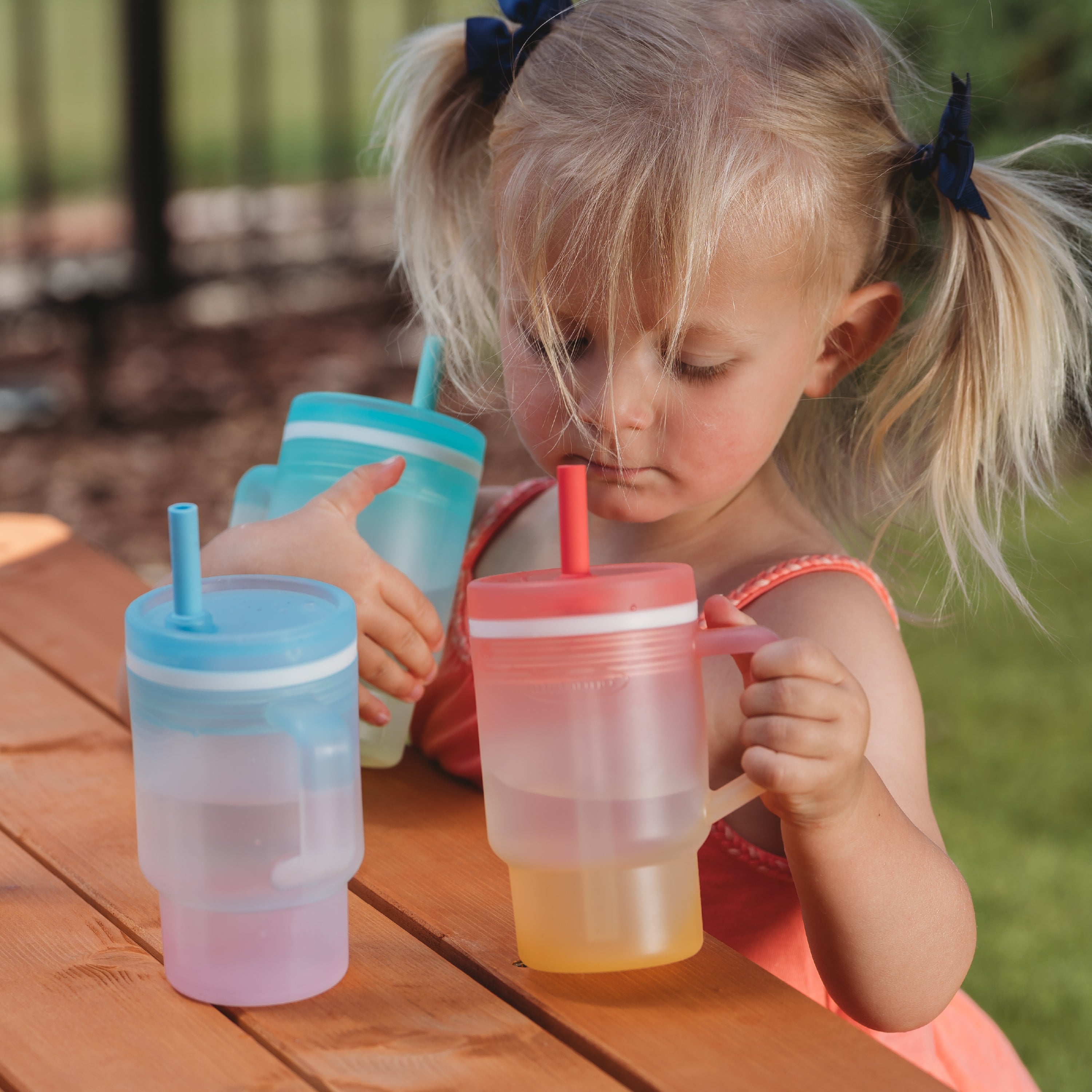 Gamme Ombré des tasses Infantino avec le coloris Sunset Kiss