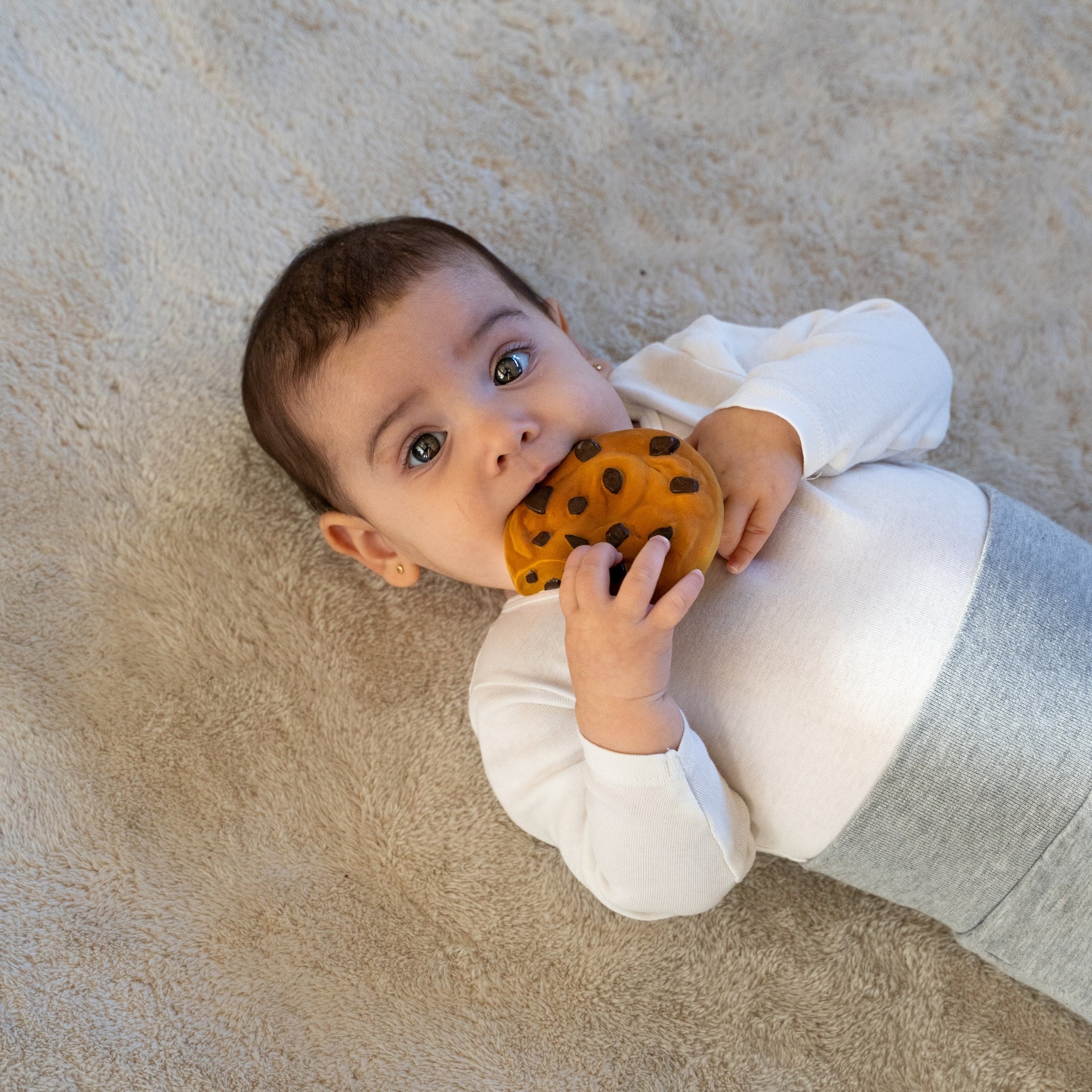 Mari le Cookie Lolaletost sur sa carte d'emballage